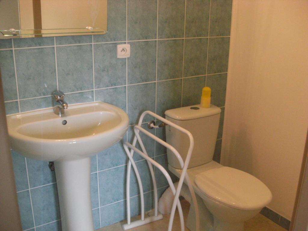 Les Confins Du Perche Hotel Tuffé Habitación foto